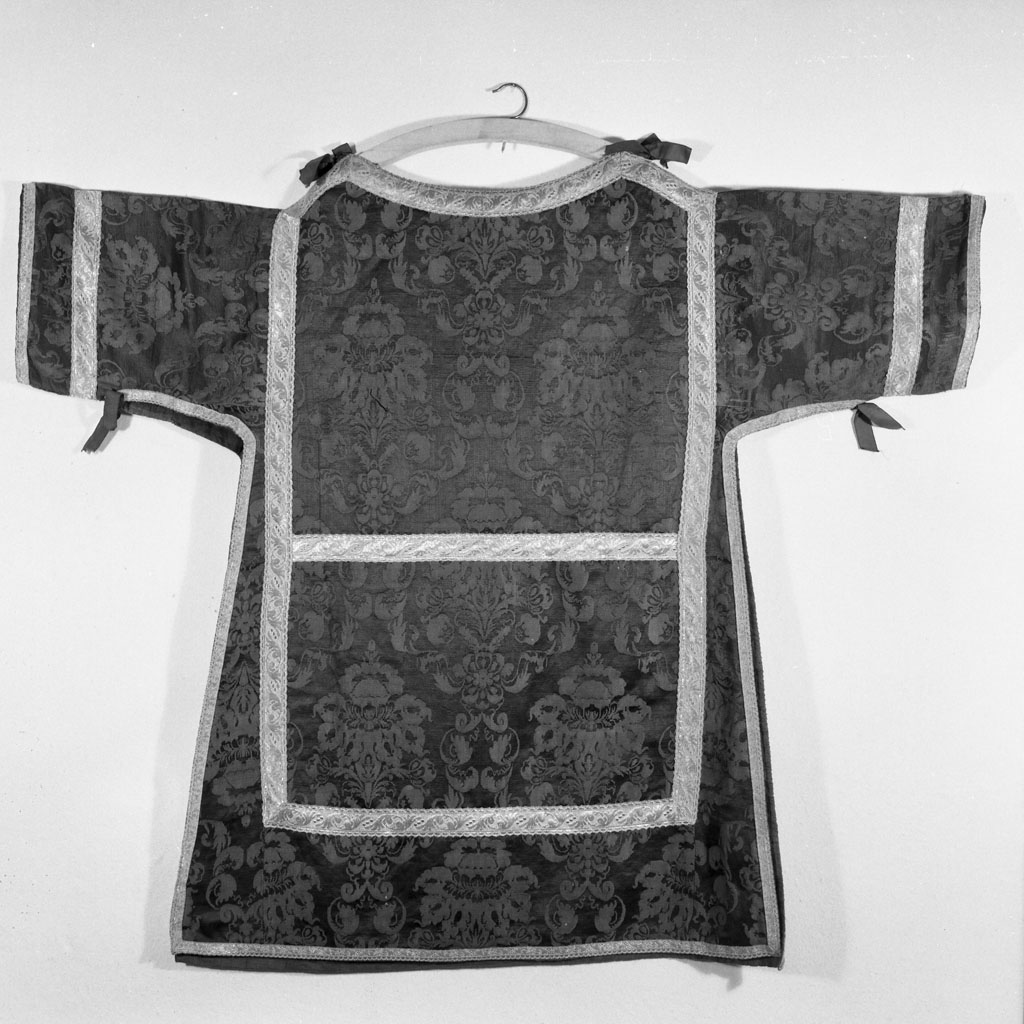 paramento liturgico - manifattura italiana (seconda metà sec. XVII)