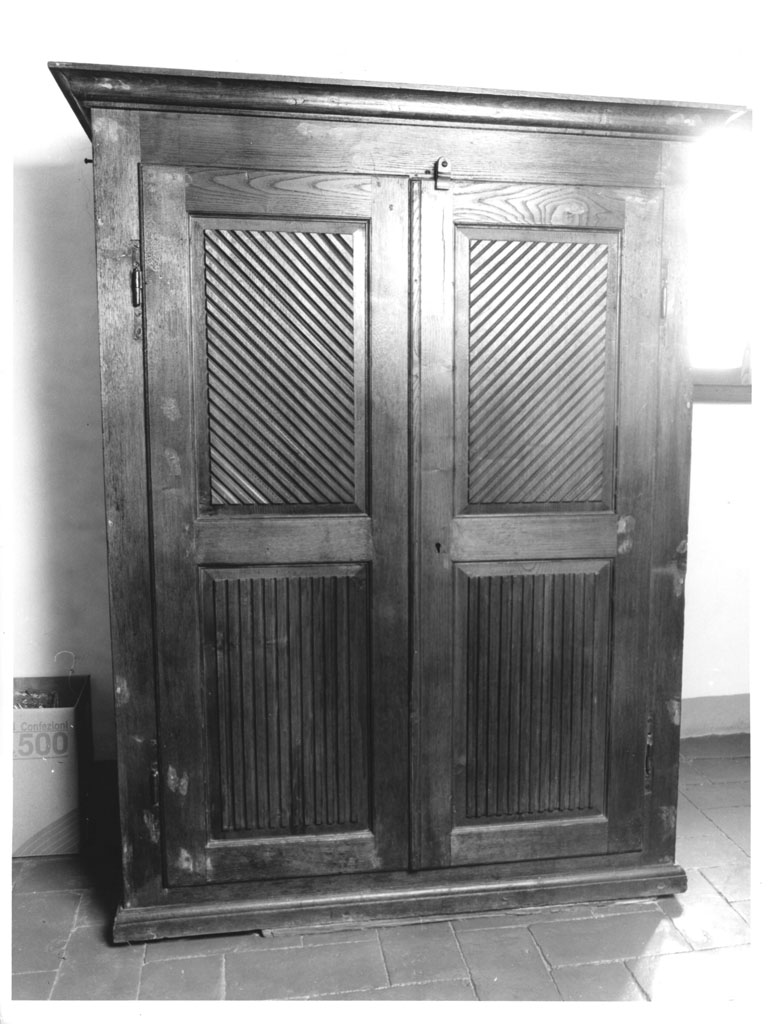 armadio - bottega toscana (fine/inizio secc. XIX/ XX)