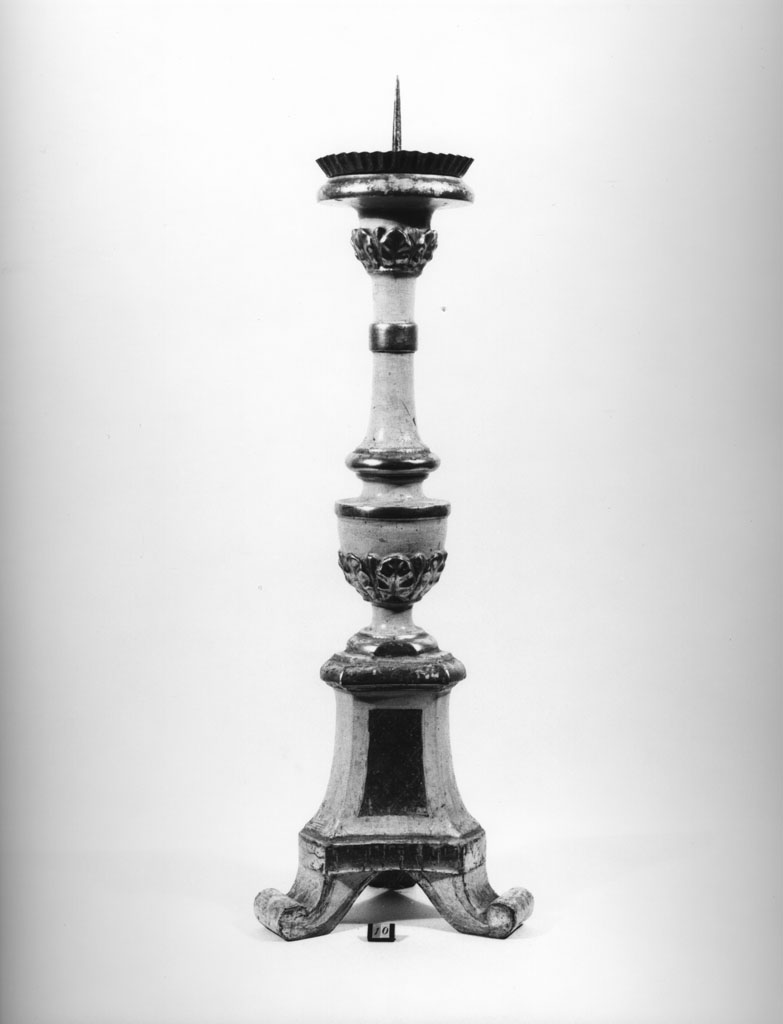 candeliere d'altare, coppia - bottega toscana (fine/inizio secc. XVIII/ XIX)