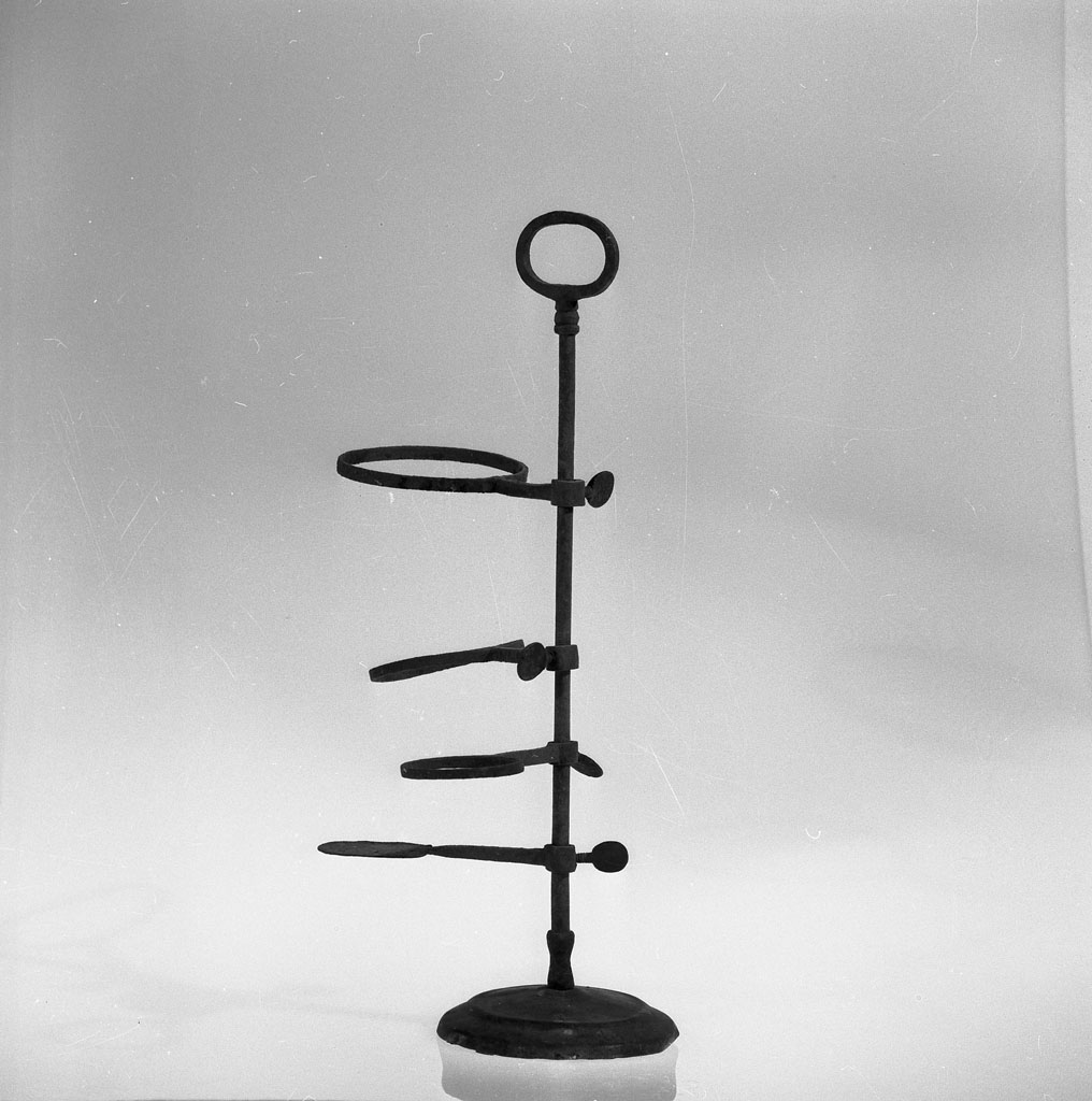 supporto per matracci - bottega toscana (sec. XIX)