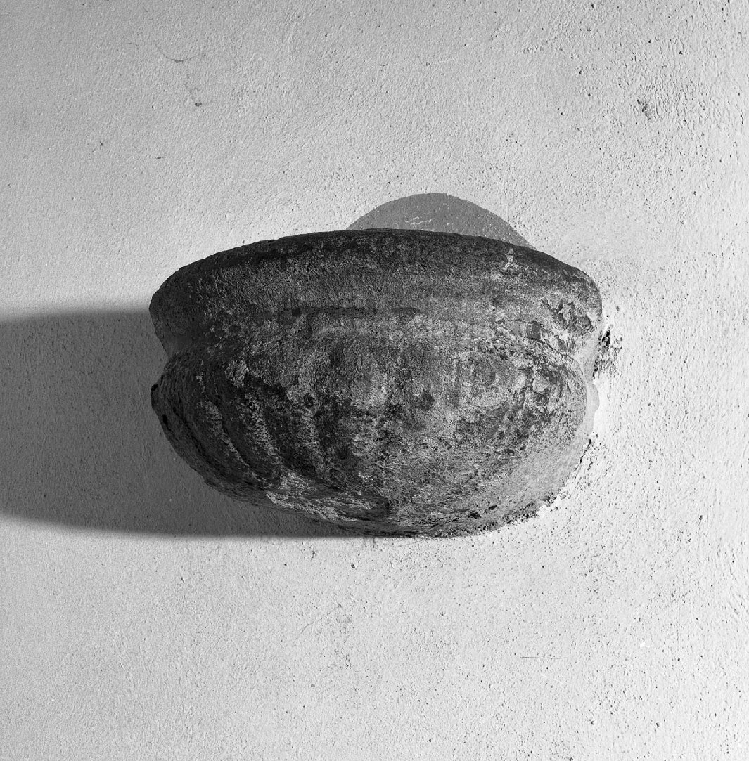 acquasantiera - bottega aretina (sec. XVII)