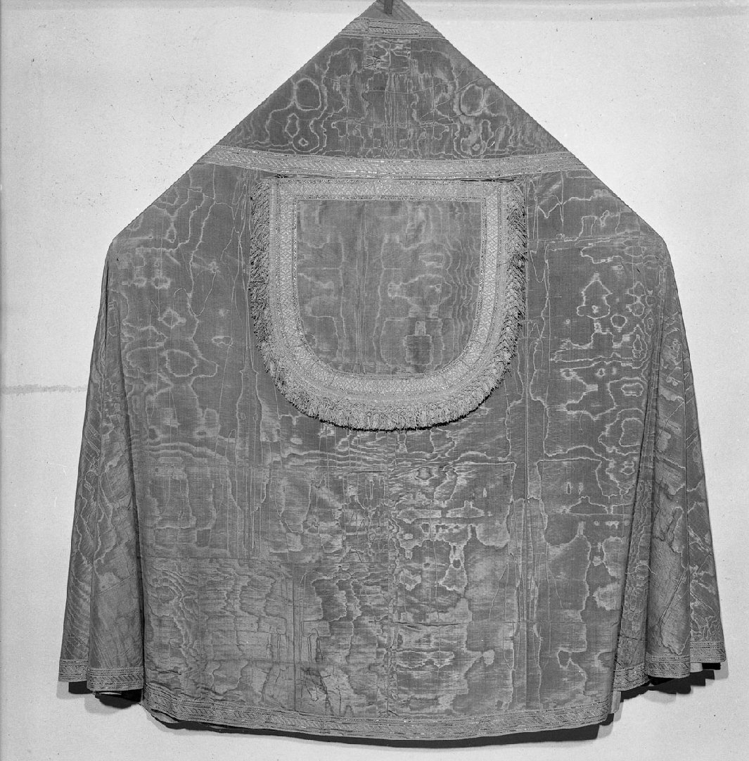 piviale - manifattura italiana (sec. XVIII)