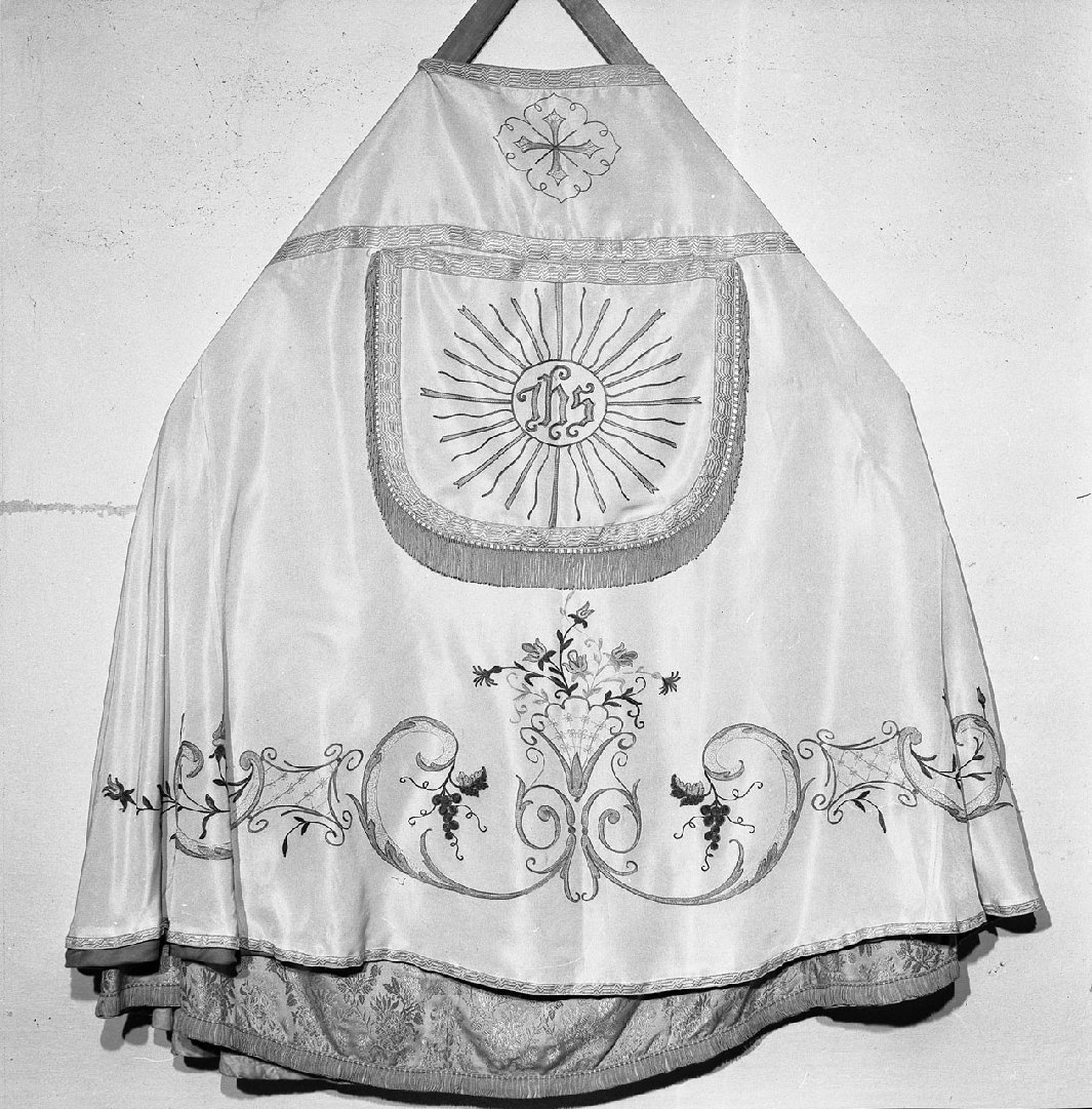 piviale - manifattura italiana (sec. XX)