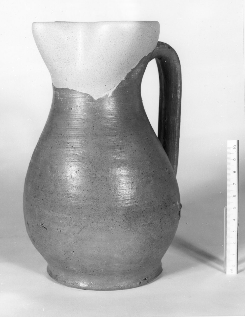 boccale, opera isolata - bottega aretina (seconda metà, primo quarto sec. XIV, sec. XV)