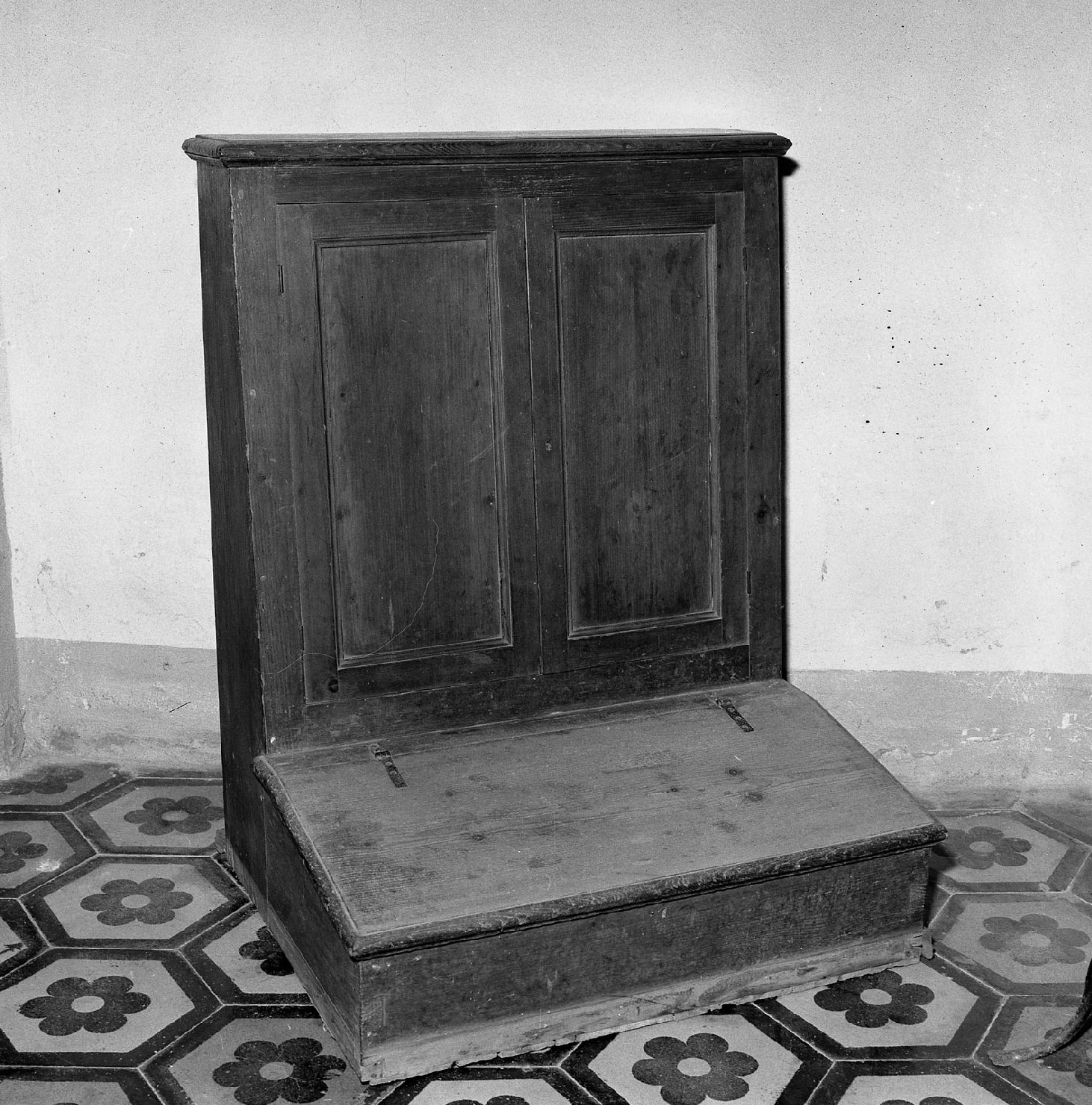 inginocchiatoio - manifattura toscana (fine/inizio secc. XIX/ XX)