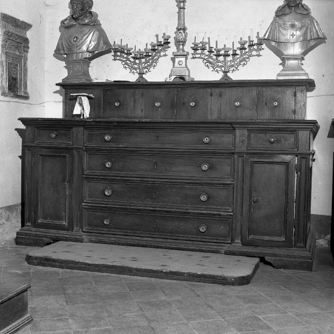 mobile da sacrestia - bottega toscana (inizio sec. XVIII)
