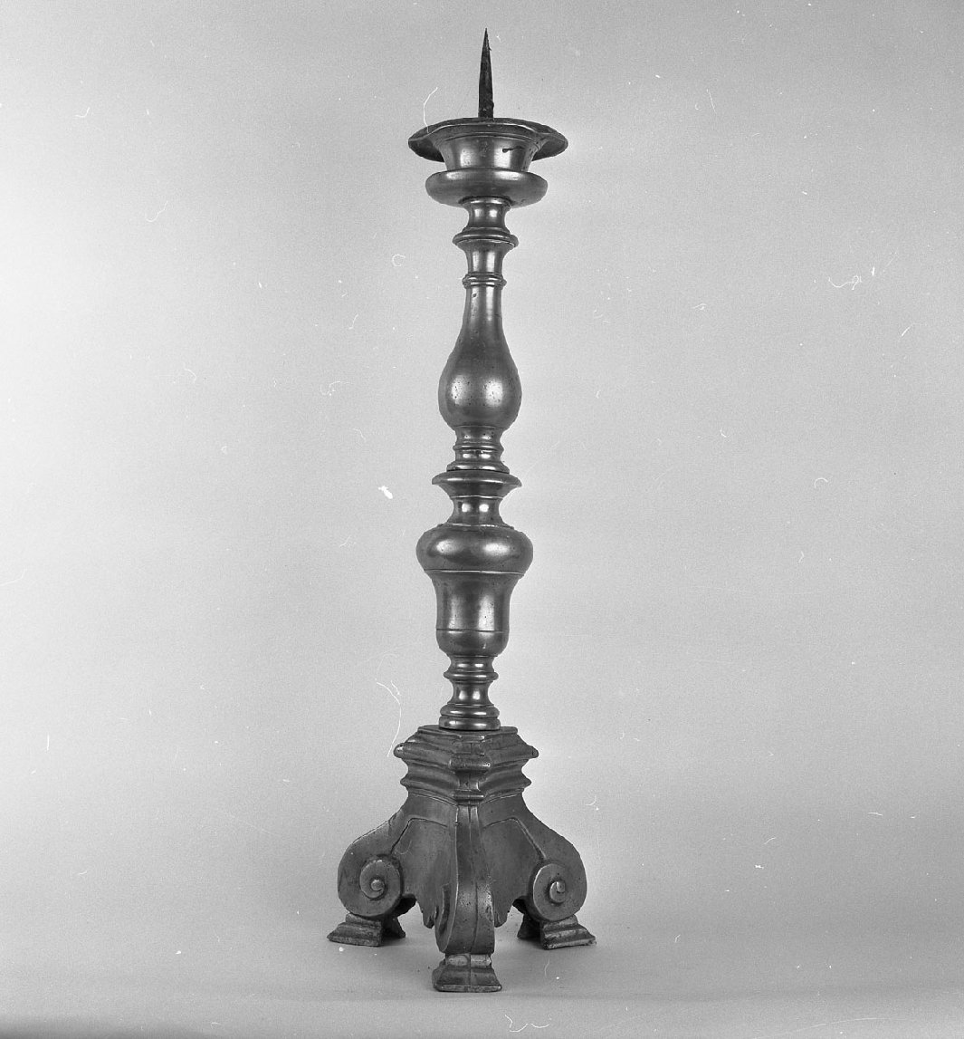 candeliere, serie - bottega toscana (prima metà sec. XVIII)