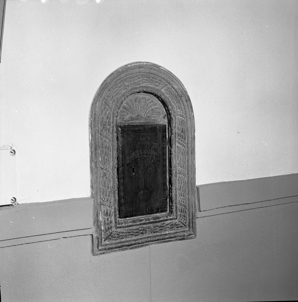 tabernacolo murale - bottega toscana (prima metà sec. XX)