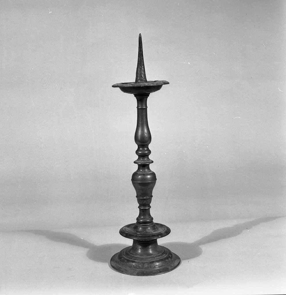 candeliere - bottega toscana (prima metà sec. XX)