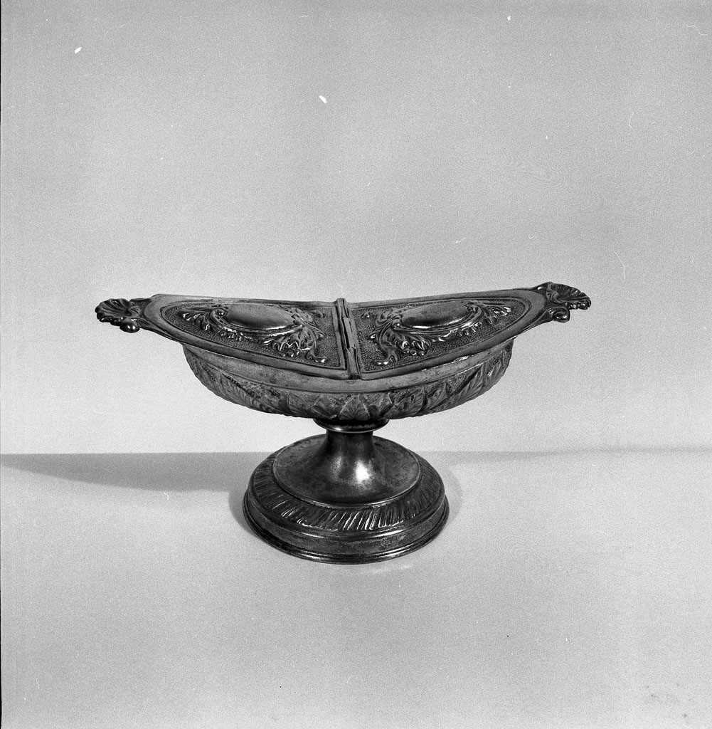 navicella portaincenso - bottega Italia centrale (seconda metà sec. XIX)