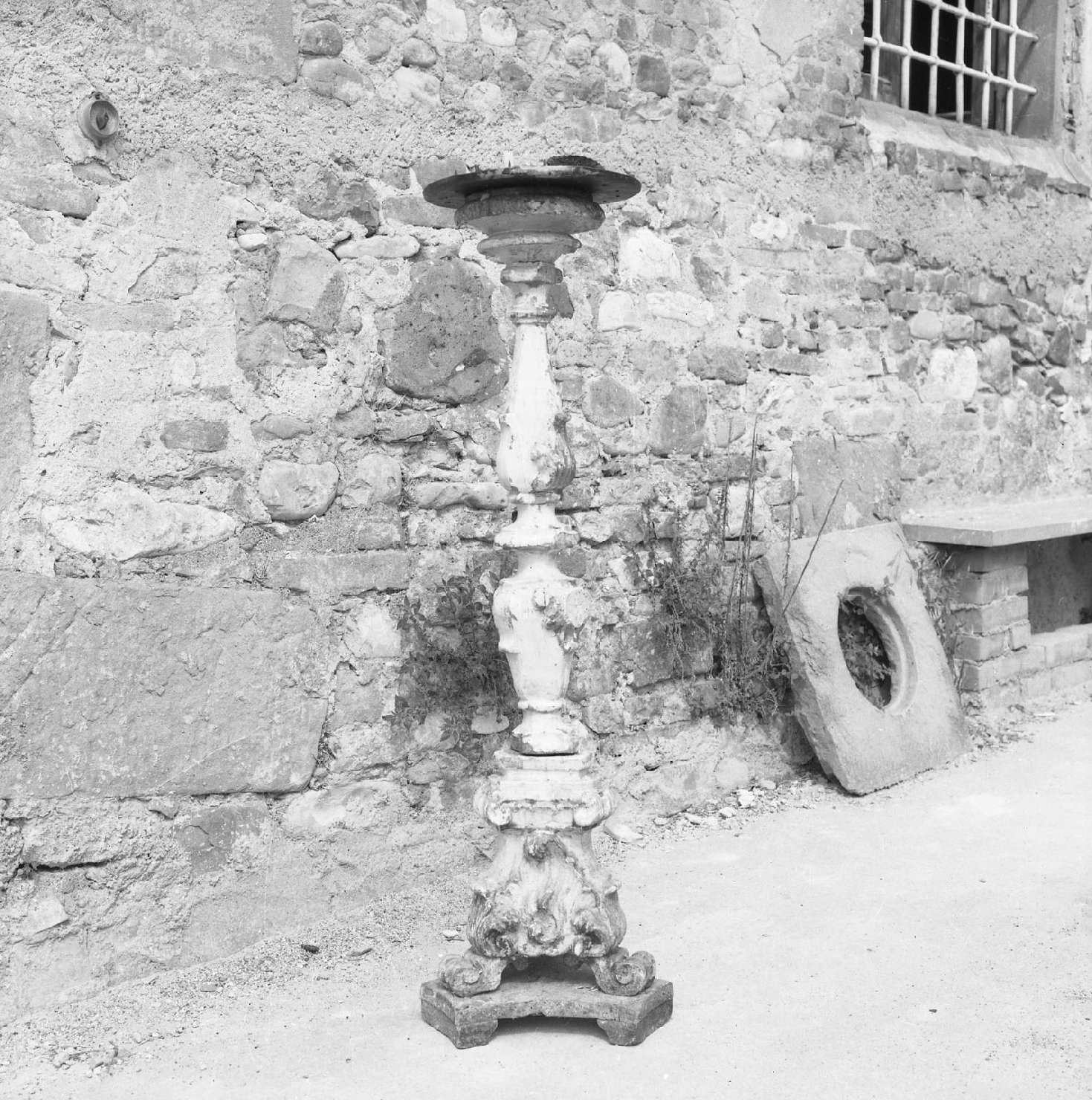 candelabro - bottega toscana (sec. XVIII)