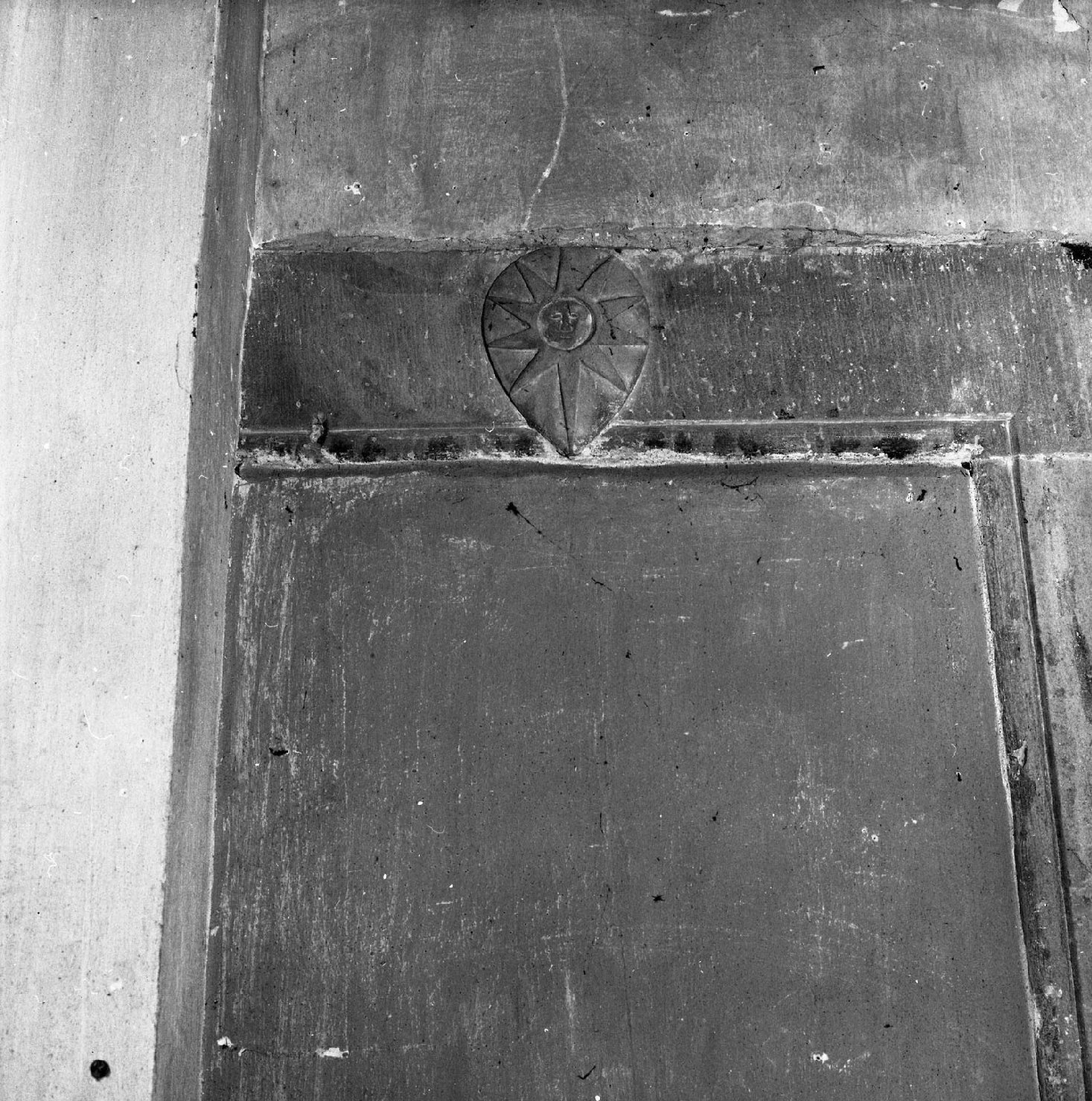 Stemma della famiglia Fabbroni (rilievo, opera isolata) - bottega toscana (metà sec. XV)