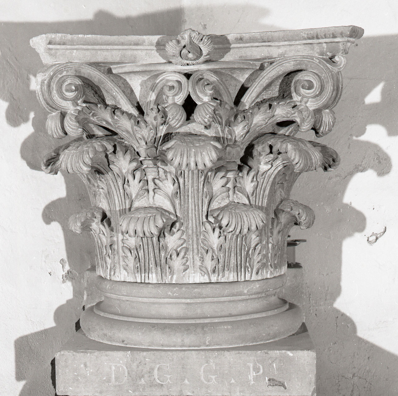 capitello corinzio, opera isolata - bottega toscana (seconda metà sec. XVII)
