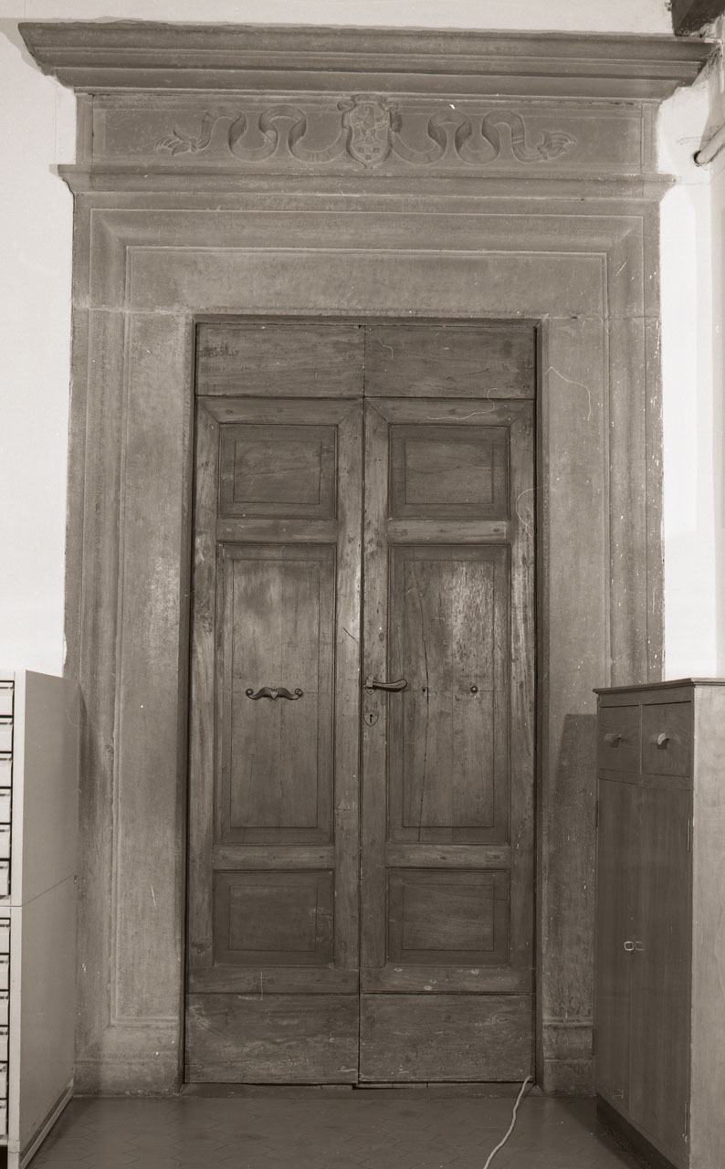 mostra di porta, opera isolata - bottega toscana (fine/inizio secc. XVI/ XVII)