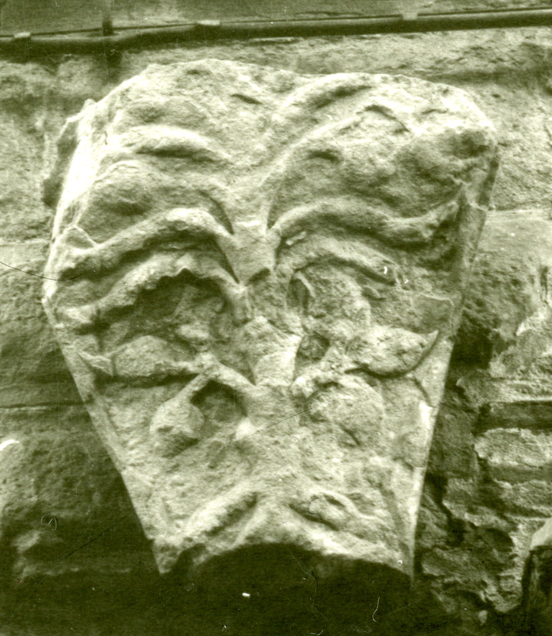 stemma gentilizio della famiglia della Fioraia (scultura, opera isolata) - bottega toscana (ultimo quarto sec. XV)