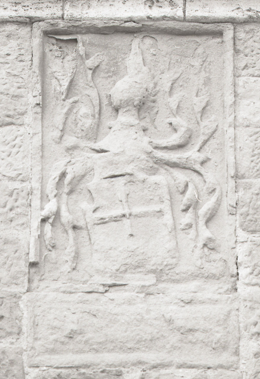 stemma gentilizio (scultura, opera isolata) - bottega toscana (prima metà sec. XVI)