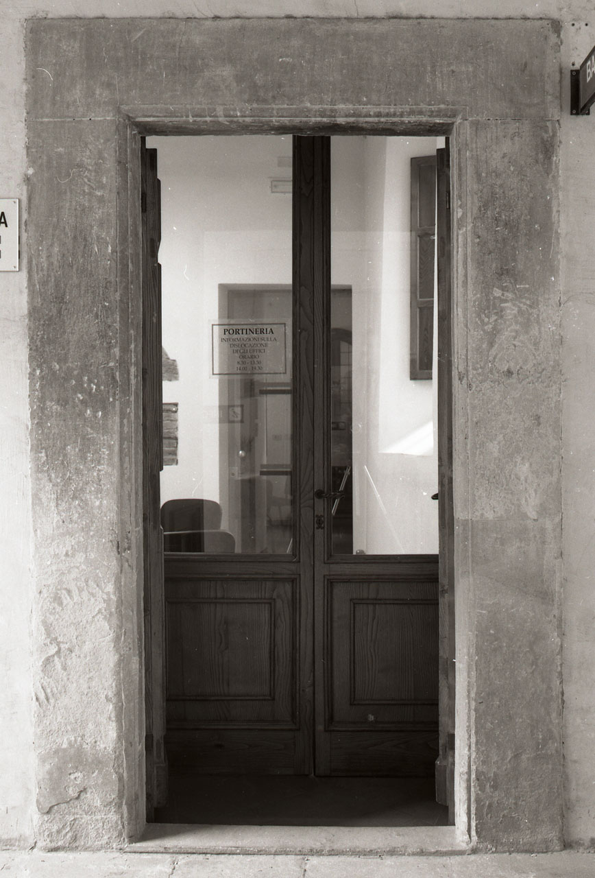 mostra di porta, opera isolata - bottega aretina (metà sec. XVII)