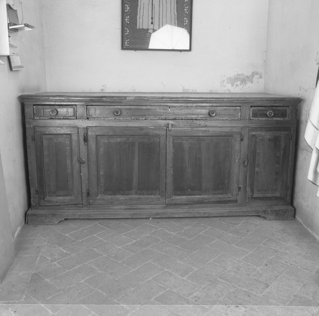 mobile da sacrestia - bottega toscana (seconda metà sec. XVIII)