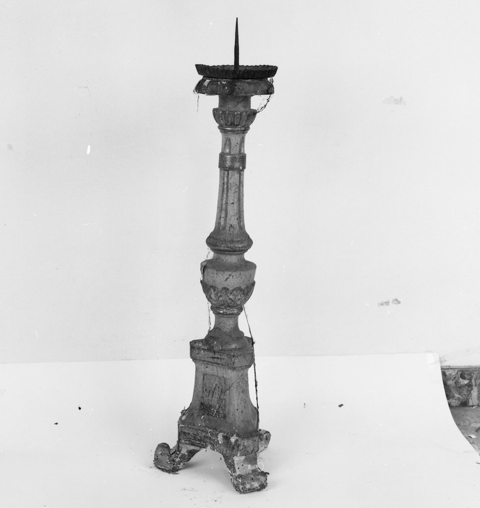 candeliere d'altare, serie - bottega toscana (metà sec. XVIII)