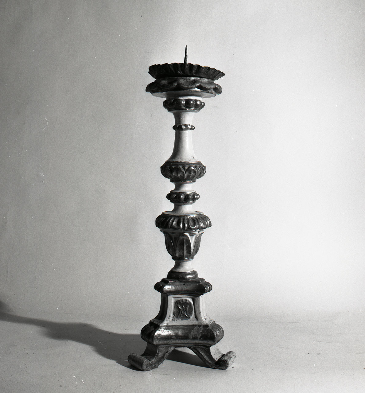 candelabro, serie - bottega toscana (fine/inizio secc. XVIII/ XIX)