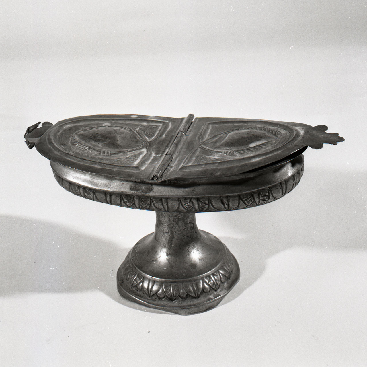 navicella portaincenso - bottega toscana (prima metà sec. XIX)