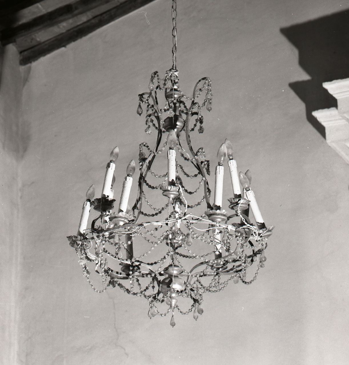 lampadario - a bracci, serie - bottega toscana (fine/inizio secc. XVIII/ XIX)