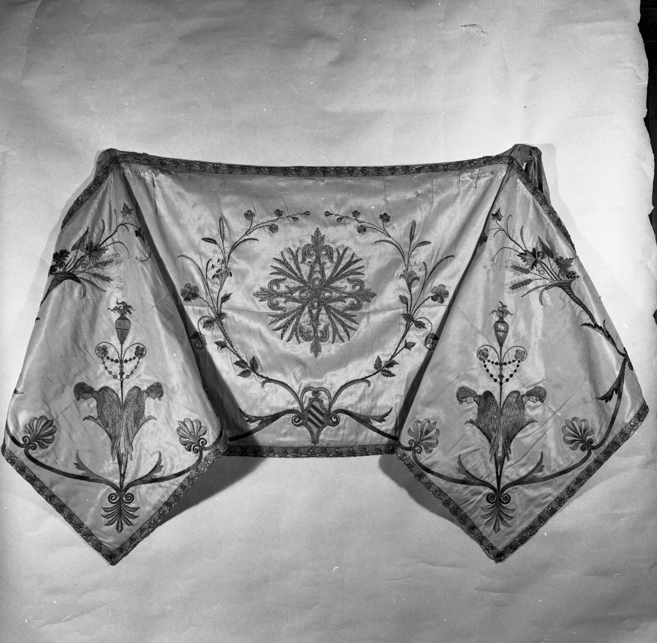 velo omerale - manifattura aretina (sec. XX)