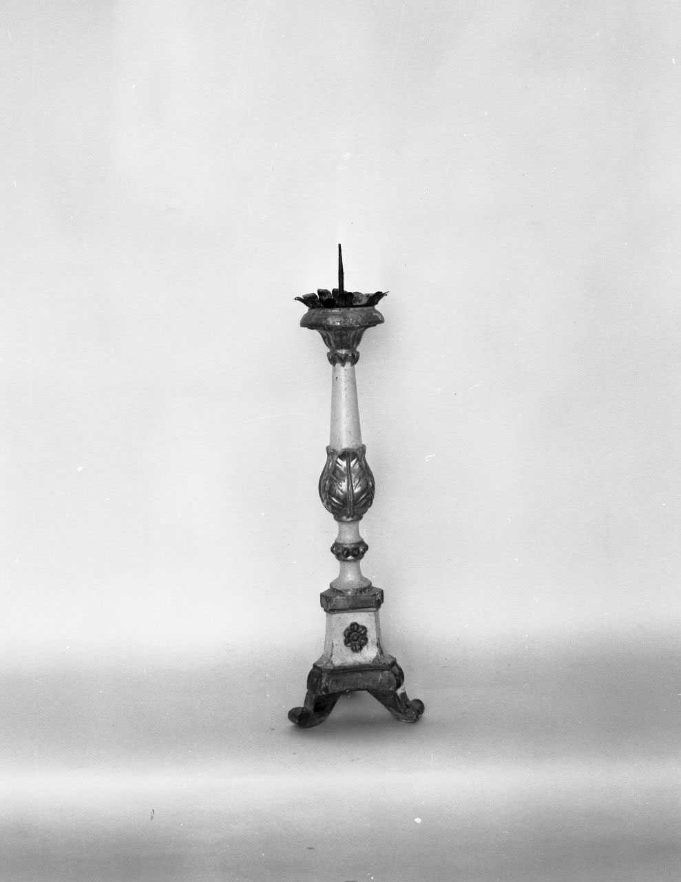 candeliere d'altare, serie - bottega toscana (prima metà sec. XIX)