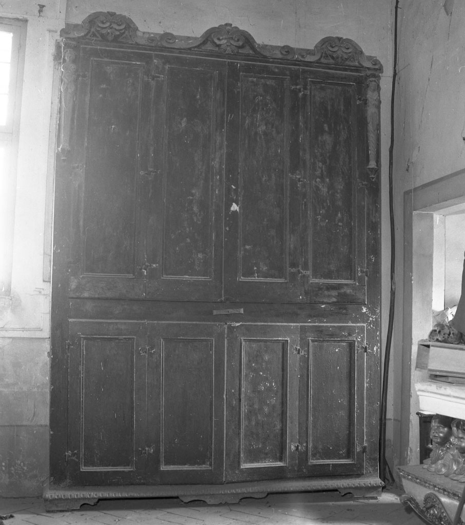 armadio da sacrestia, opera isolata - bottega toscana (inizio sec. XVII)