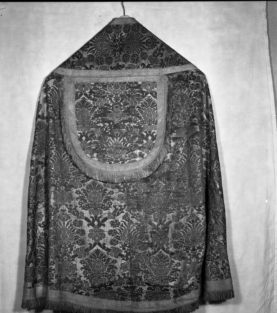 piviale, opera isolata - manifattura lucchese (?) (metà sec. XVIII)