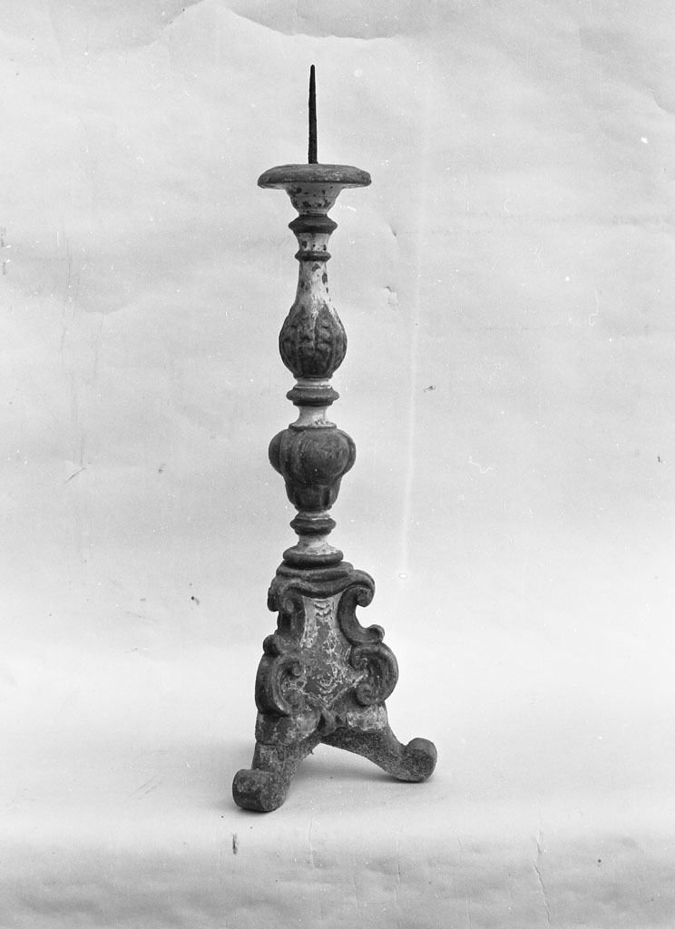 candeliere d'altare, serie - bottega cortonese (sec. XVII)