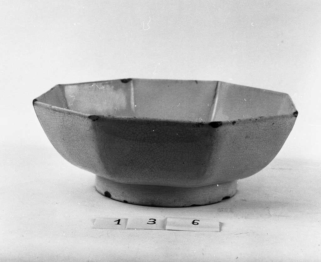 insalatiera, opera isolata - bottega Italia settentrionale (secc. XIX/ XX)