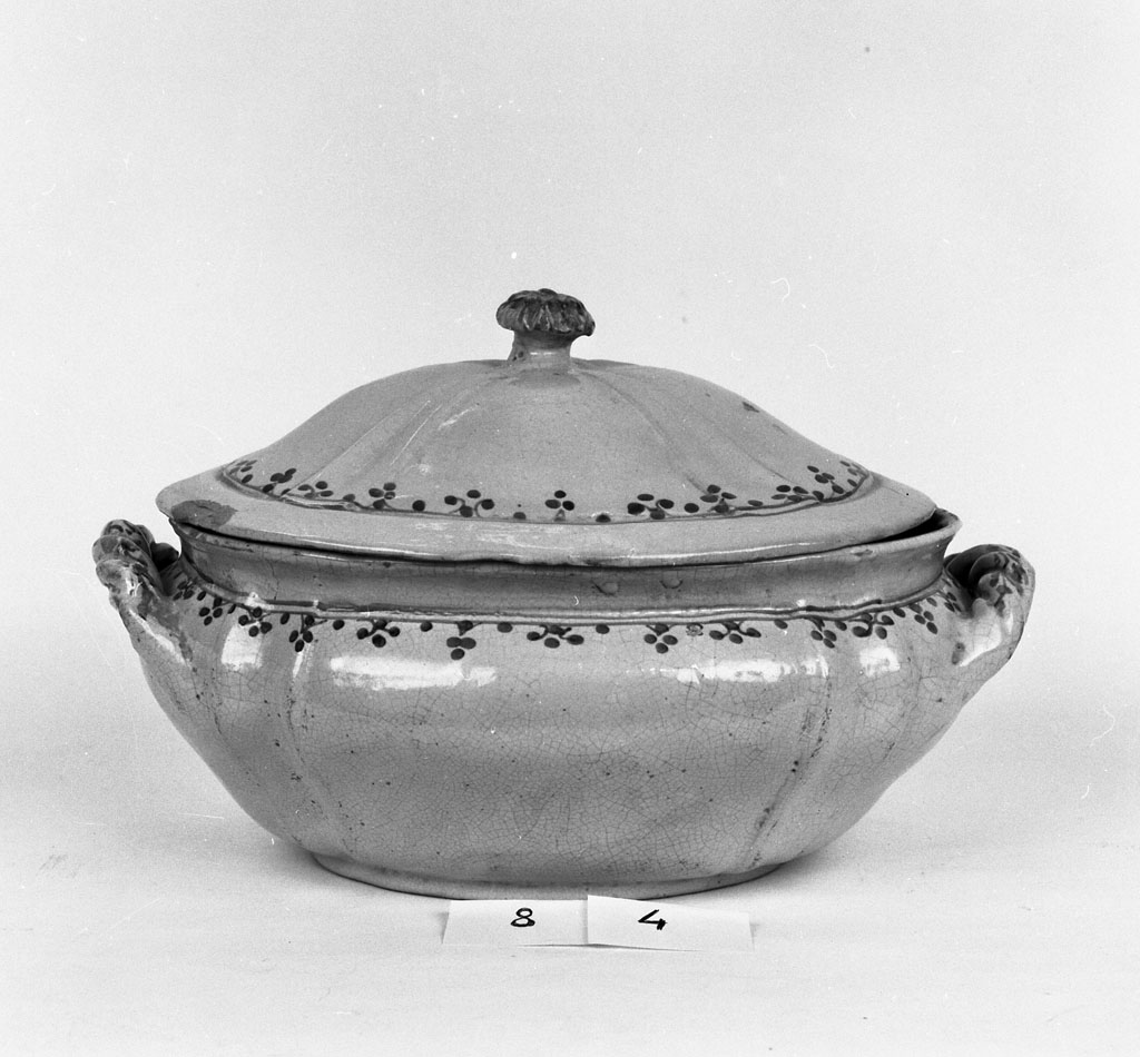 zuppiera, opera isolata - bottega faentina (fine/inizio secc. XVIII/ XIX)