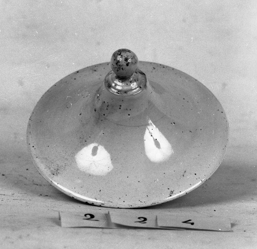 coperchio di zuppiera, opera isolata - bottega Herculaneum (primo quarto sec. XIX)