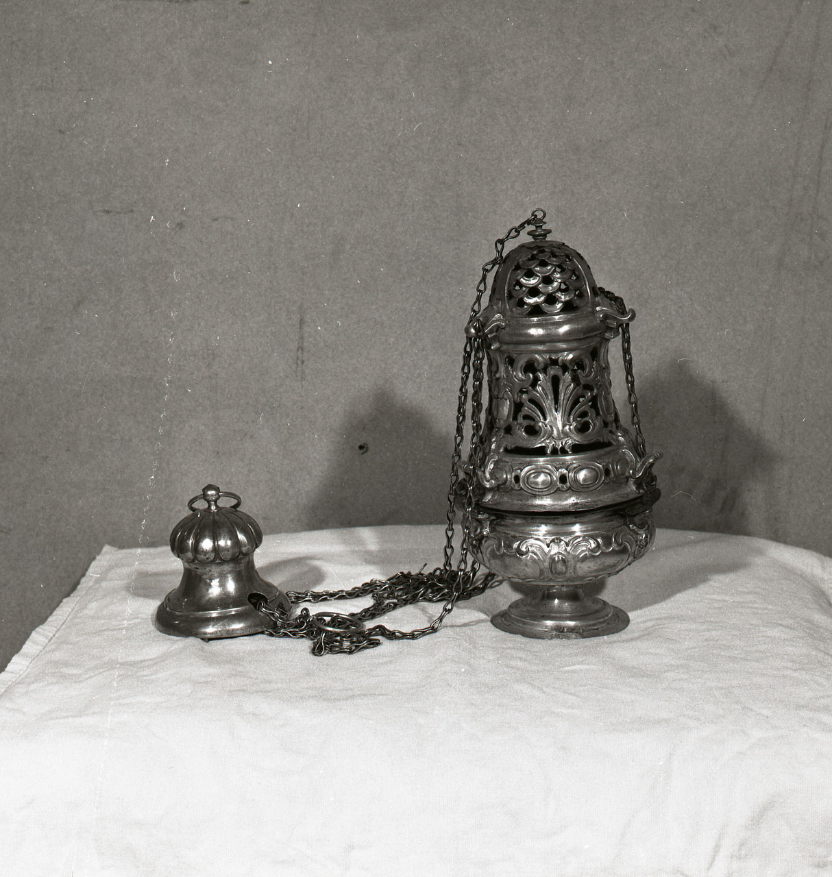 turibolo - a corpo sferico - manifattura aretina (secc. XIX/ XX)