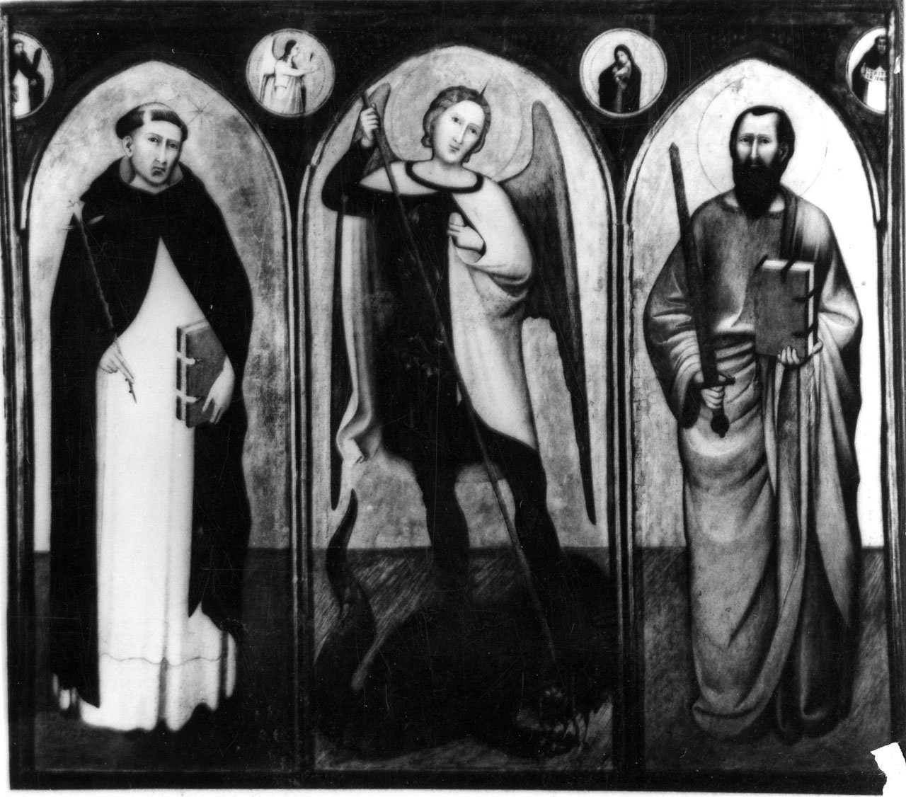 San Michele tra San Domenico e San Paolo (trittico) di Maestro del Vescovado (attribuito) (metà sec. XIV)