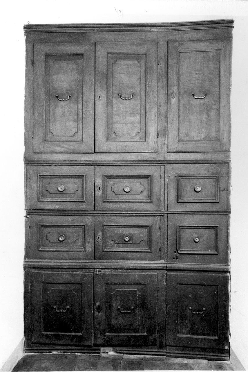 armadio - a muro - bottega aretina (sec. XVIII)