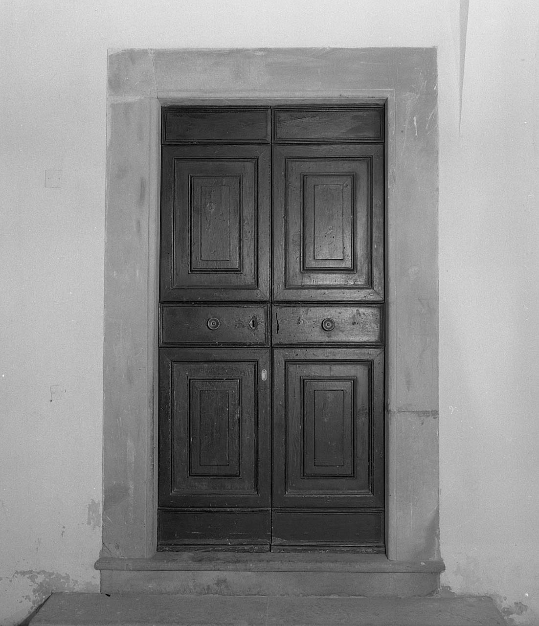 porta - a due battenti - bottega aretina (sec. XVIII)