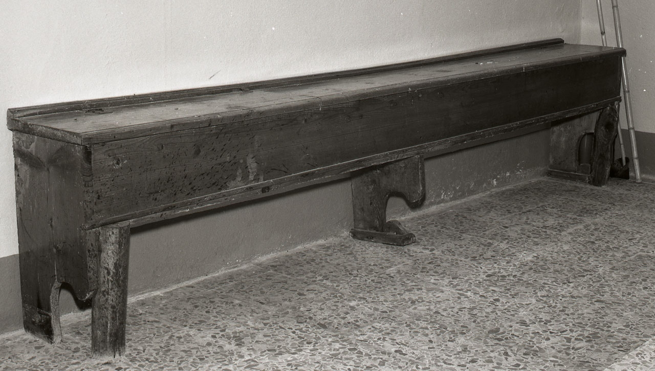 cassapanca - bottega aretina (inizio sec. XIX)