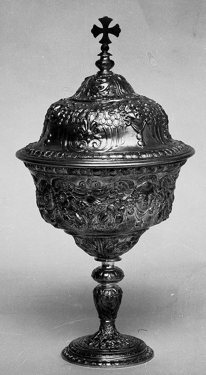 pisside - bottega italiana (sec. XVI)