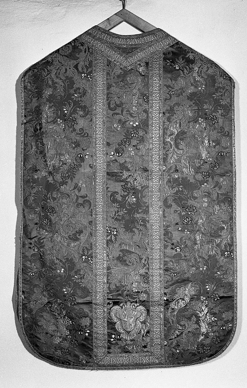 paramento liturgico - manifattura francese, manifattura italiana (primo quarto sec. XVIII)