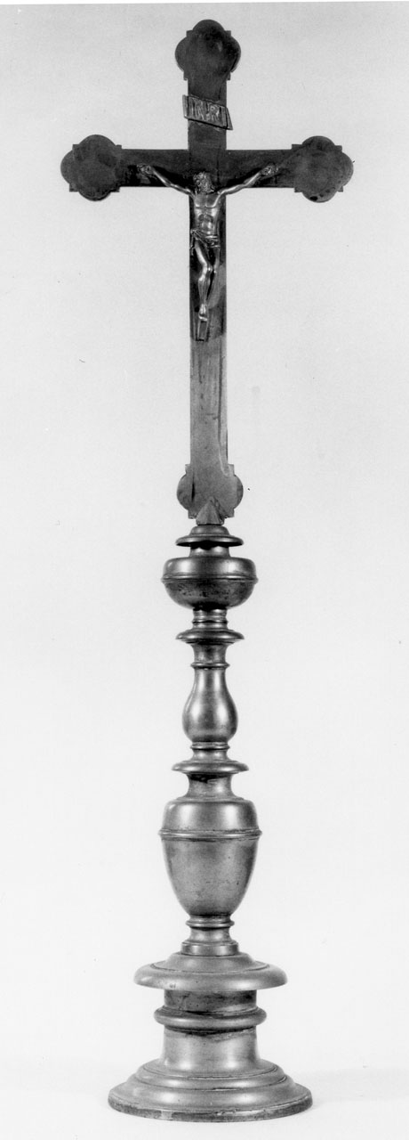 Cristo crocifisso (croce d'altare, opera isolata) - bottega toscana (seconda metà sec. XVII)