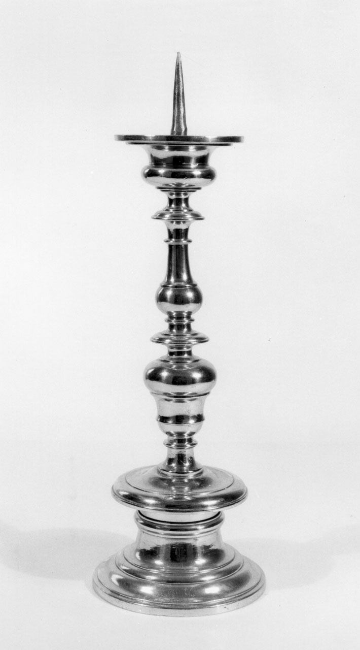 candeliere d'altare, serie - bottega toscana (secondo quarto sec. XVIII)