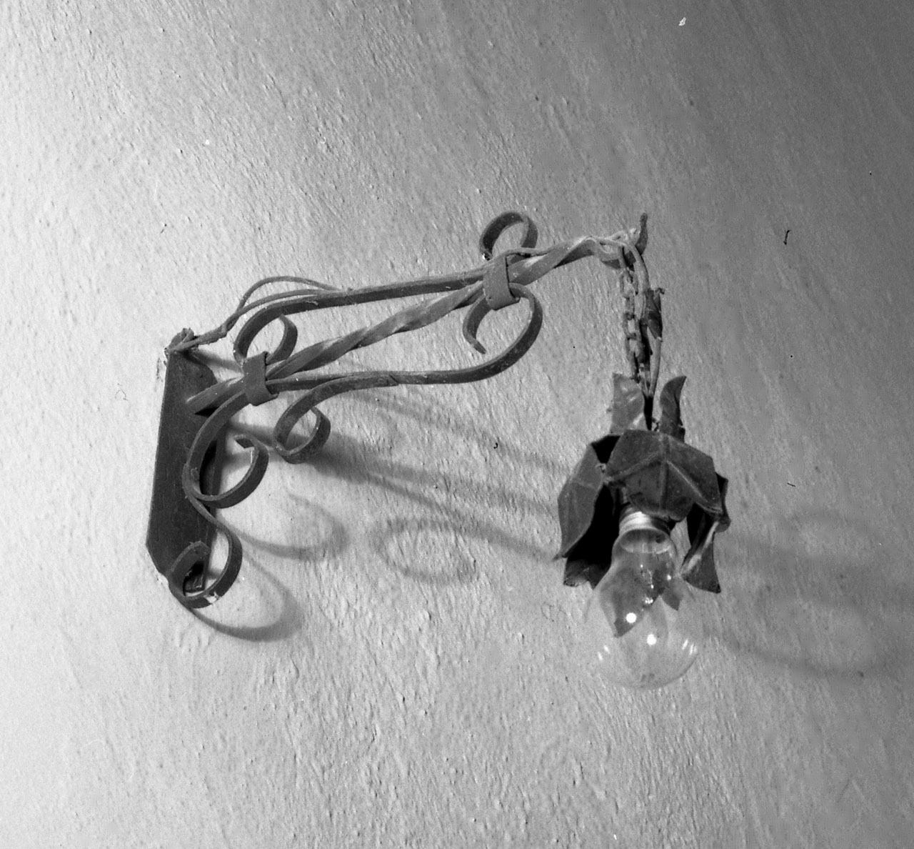 candeliere da parete, serie - bottega italiana (sec. XIX)