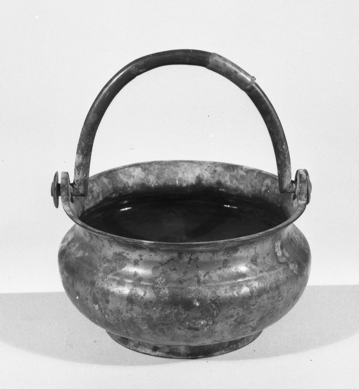 secchiello per l'acqua benedetta, opera isolata - bottega italiana (sec. XVIII)