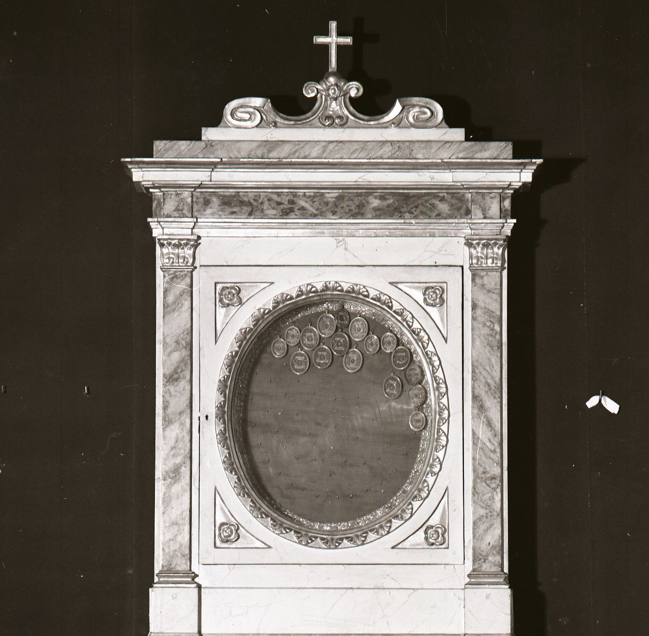 reliquiario - a tabella - bottega toscana (metà sec. XIX)