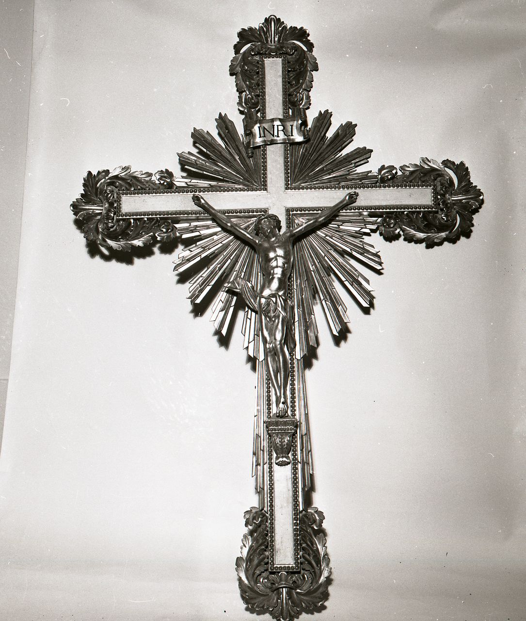 Cristo crocifisso (croce) - bottega toscana (secc. XVII/ XVIII)