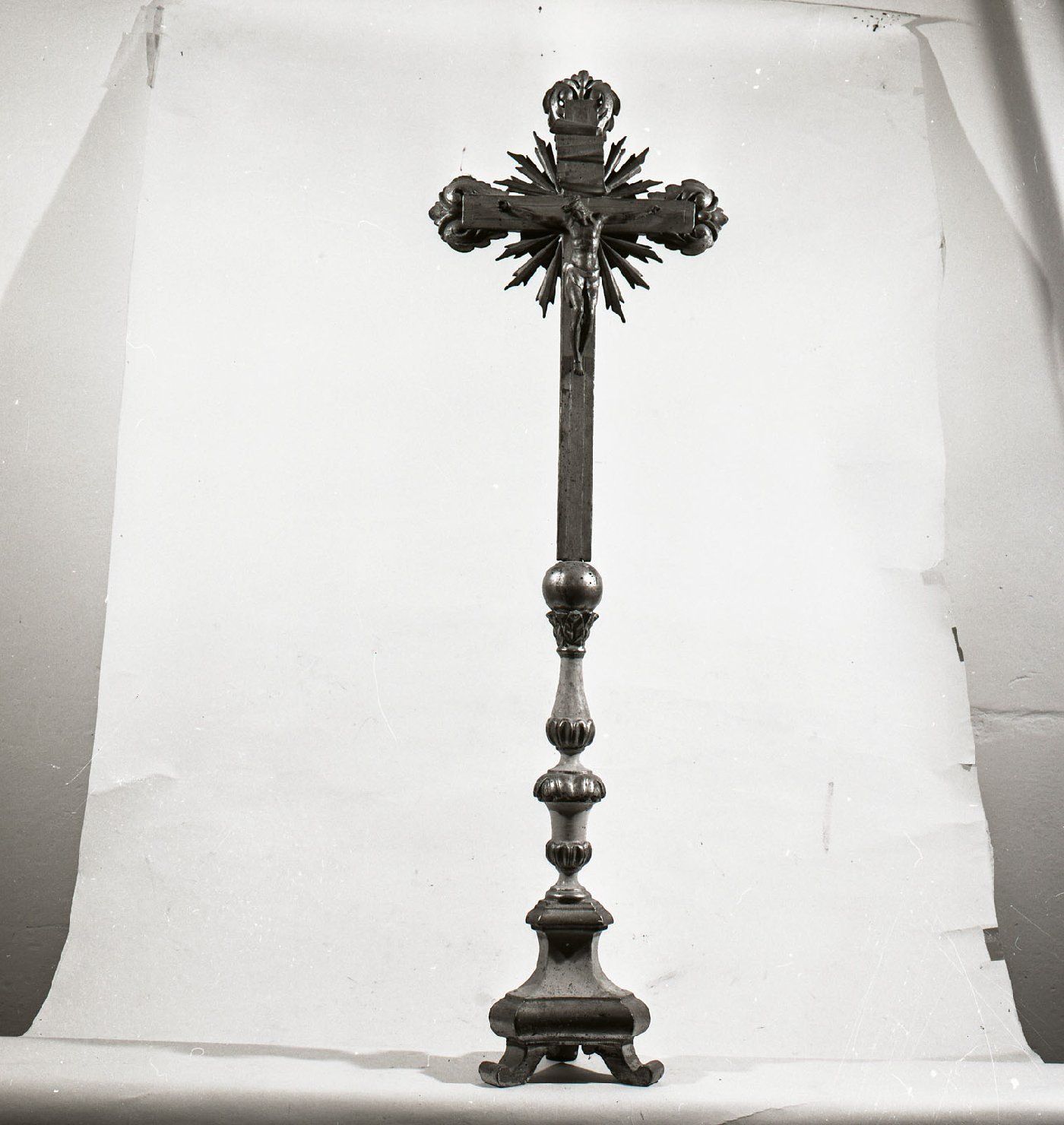 Cristo crocifisso (croce d'altare) - manifattura toscana (fine sec. XVIII)