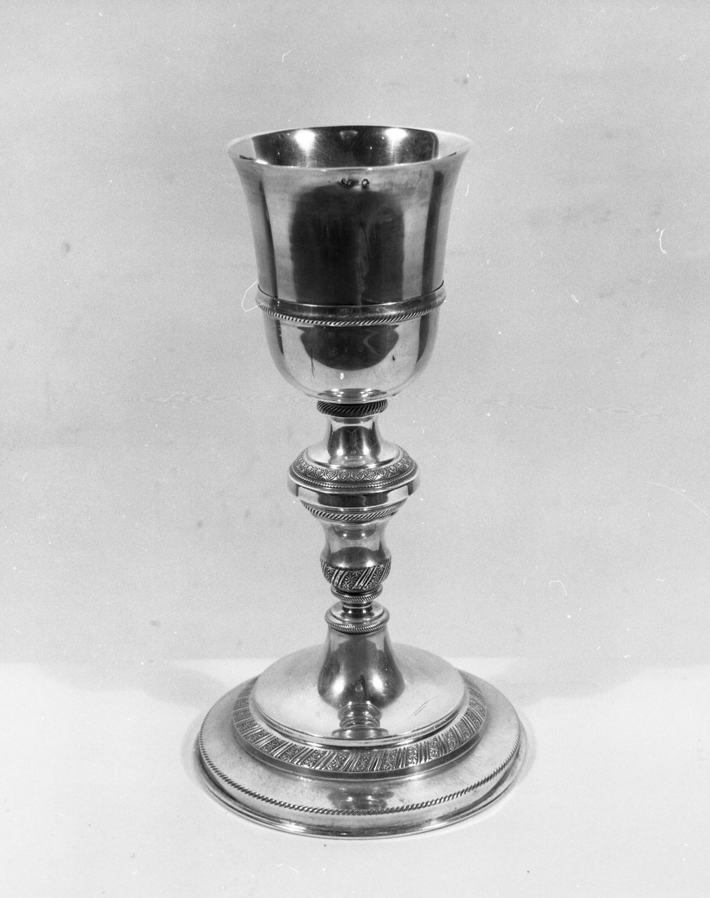 calice - bottega toscana (prima metà sec. XX)