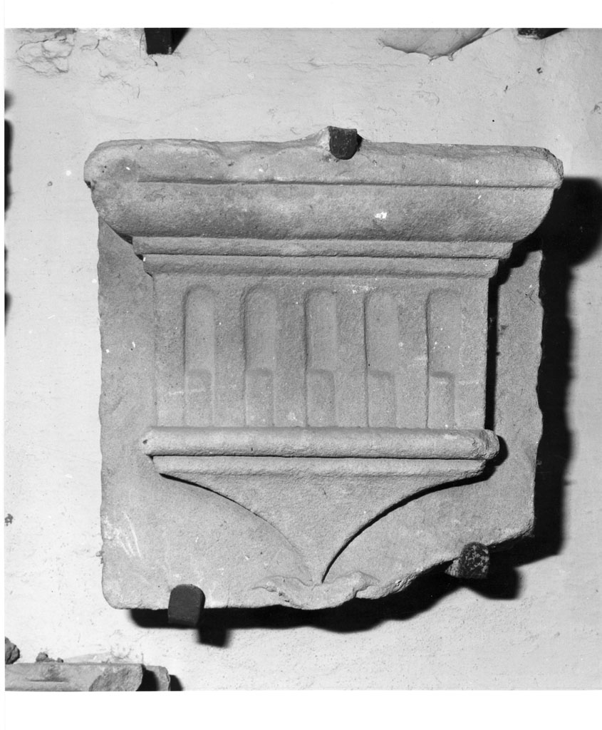 rilievo, frammento - manifattura fiorentina (prima metà sec. XVI)